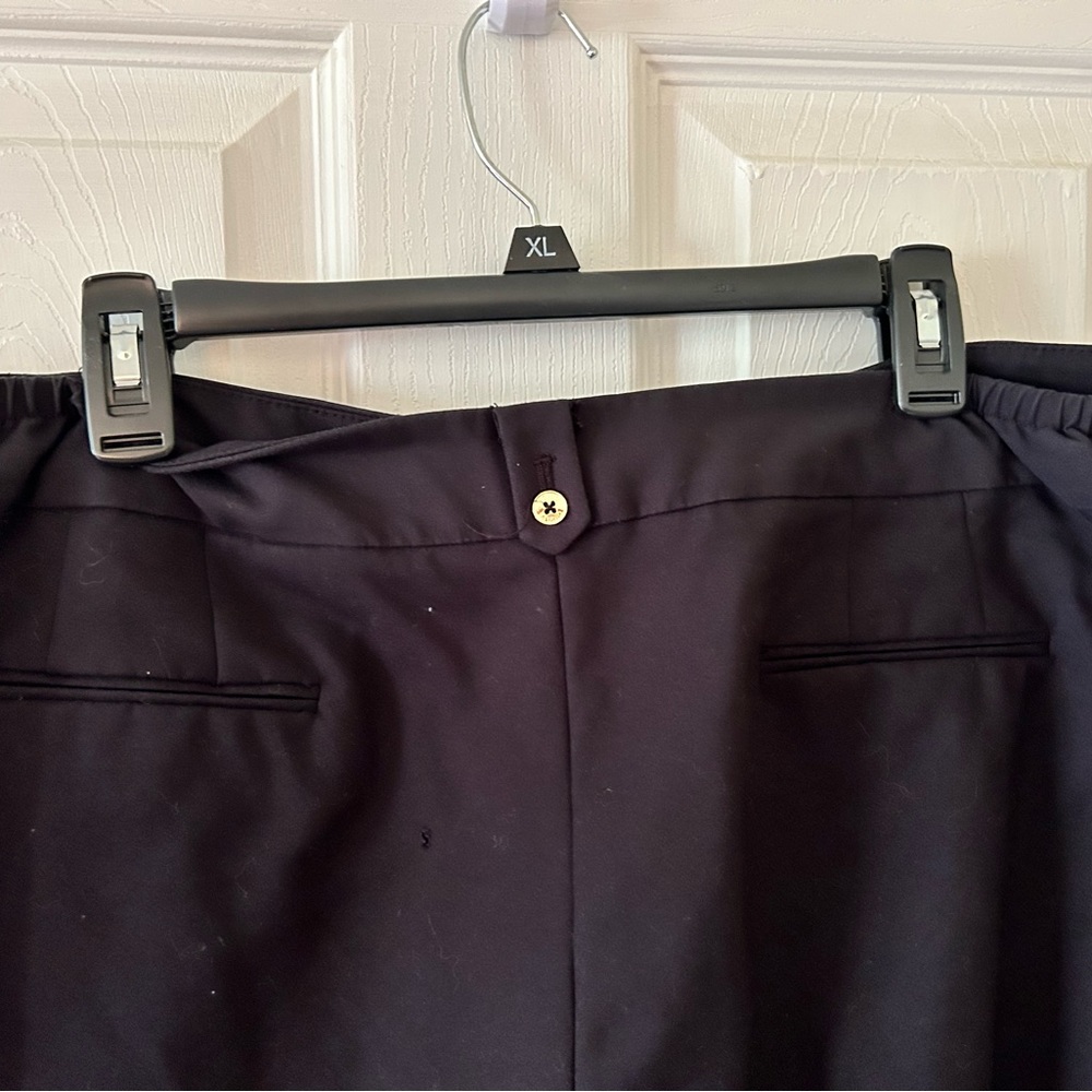 Dress pants - Picture 2 of 3